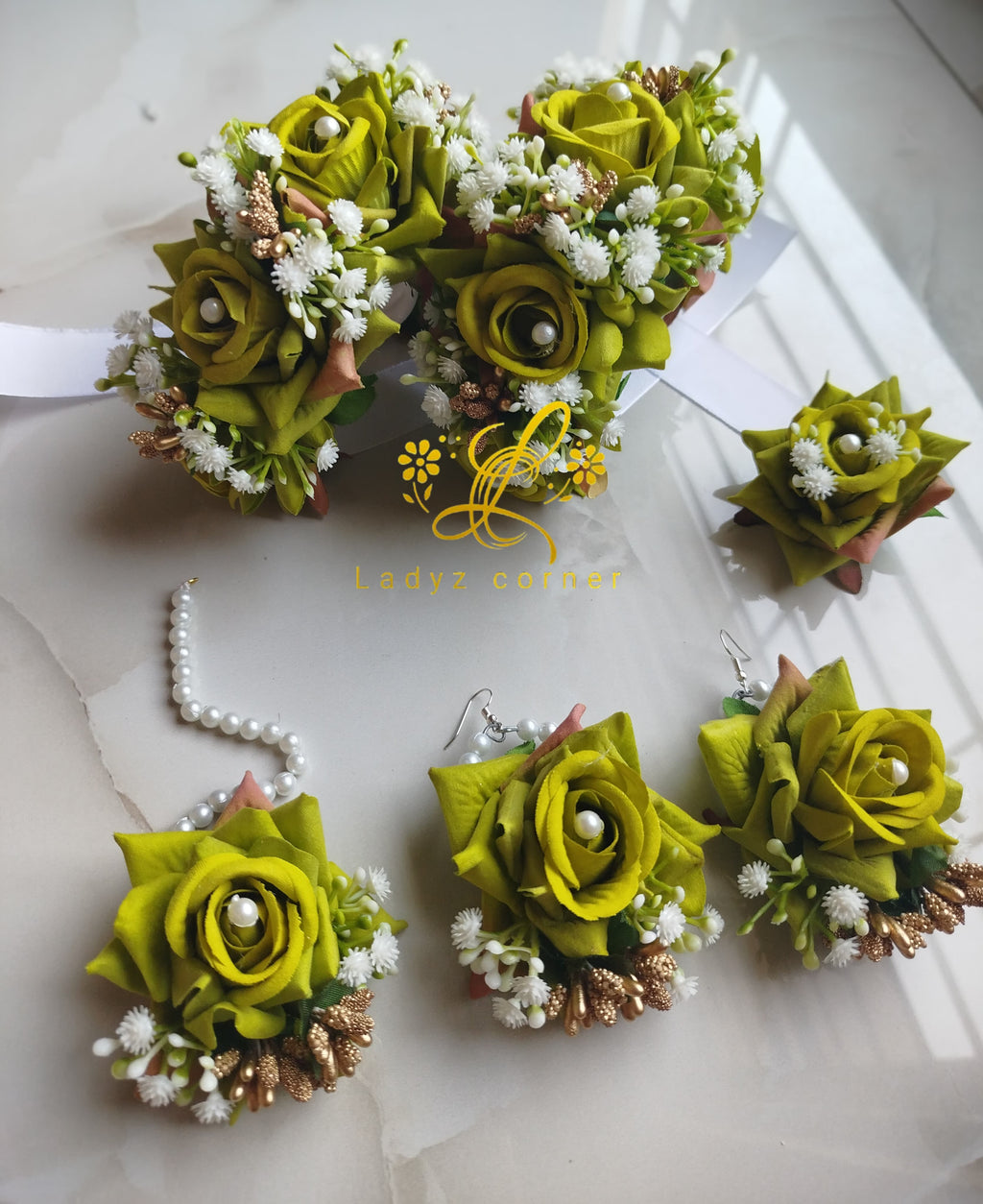 Mehndi Green Gajraset