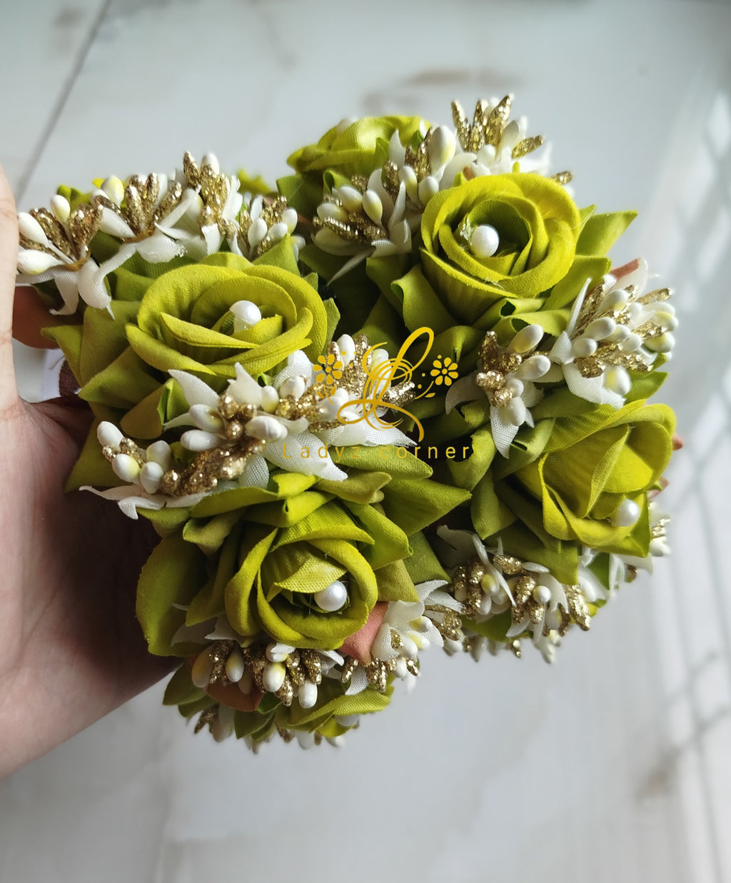 Mehndi Green Gajraset