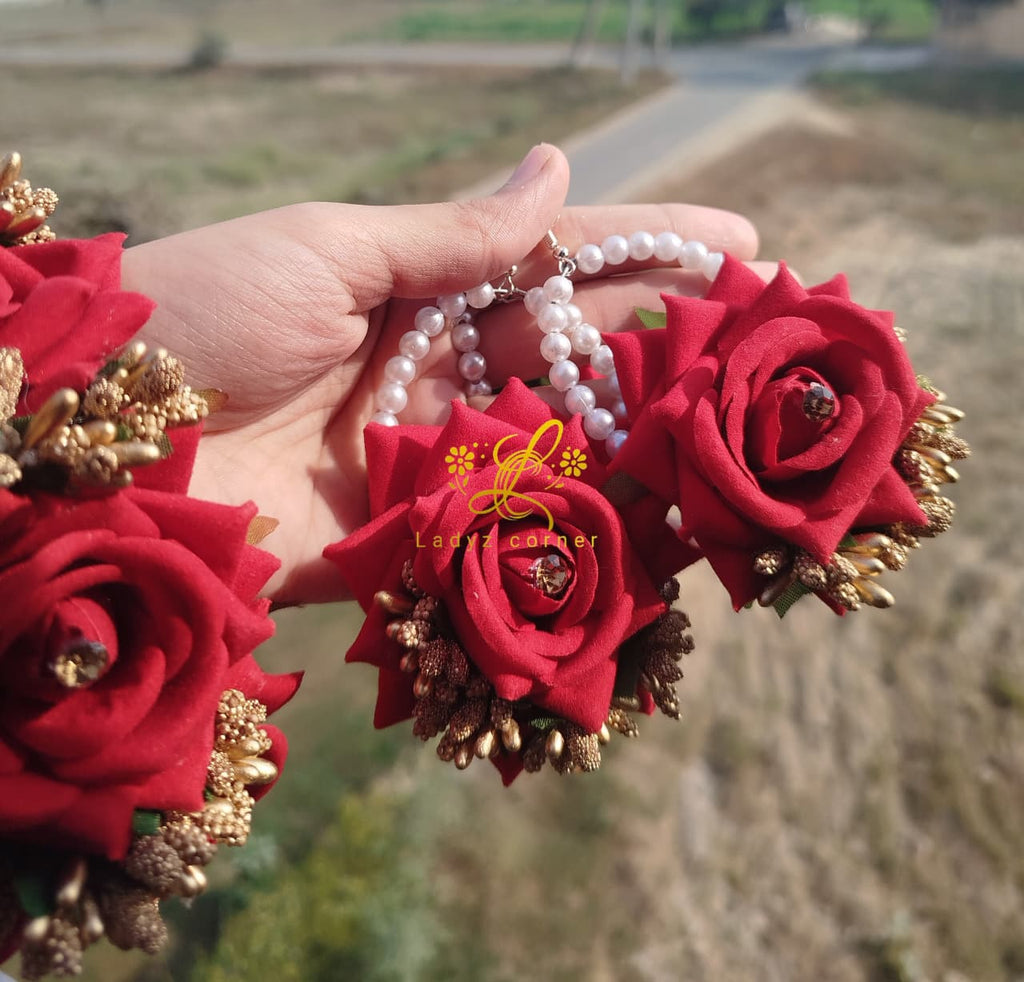 Redish Maroon Gajraset