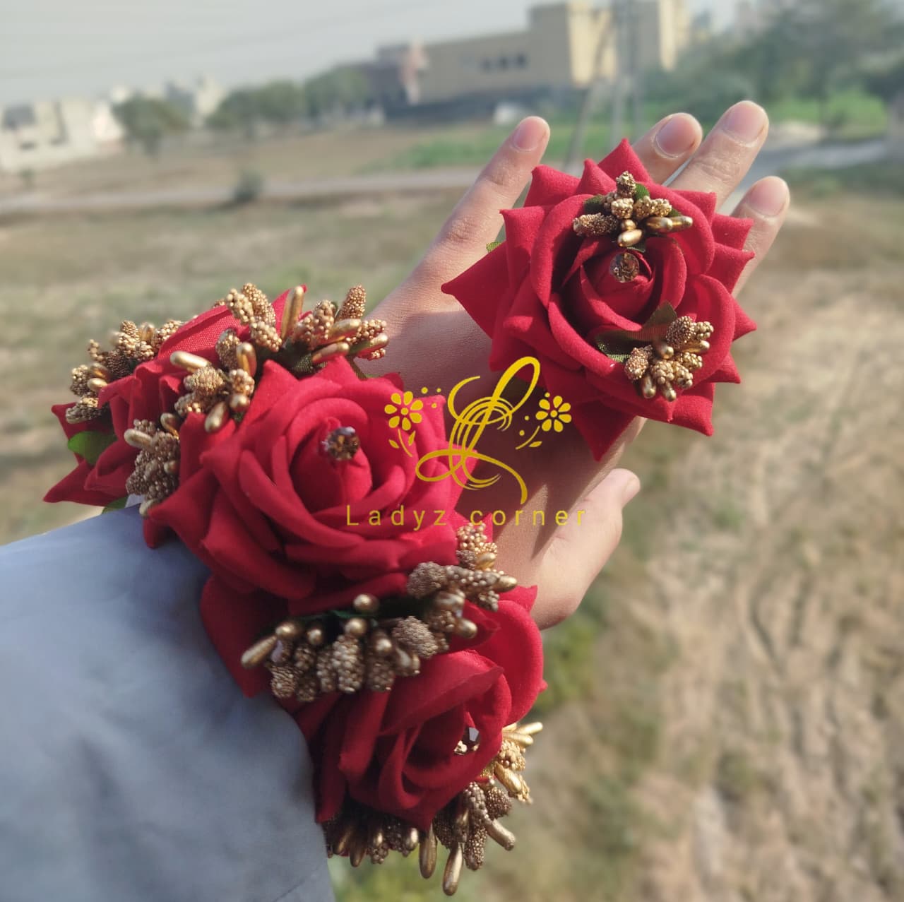 Redish Maroon Gajraset
