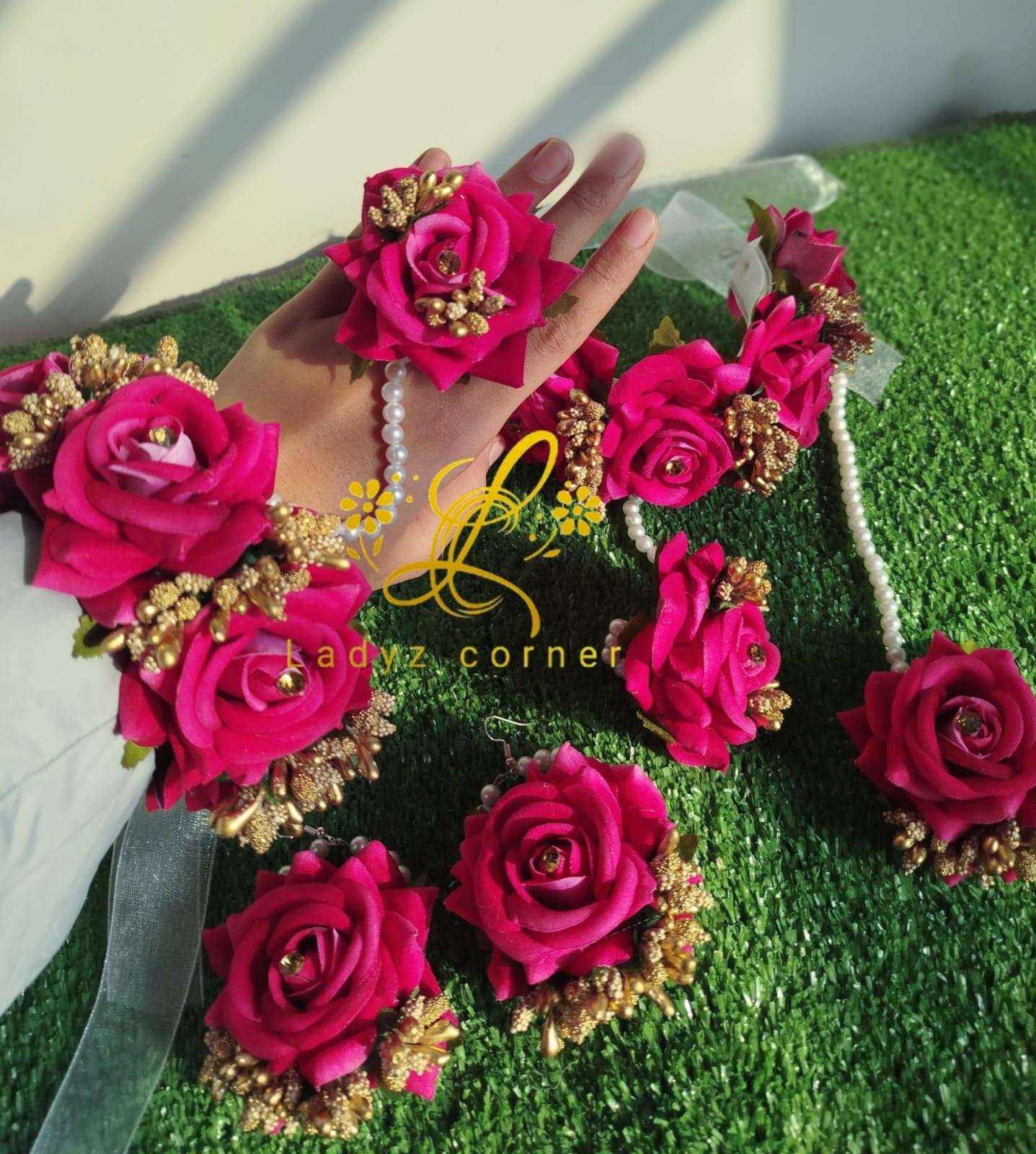Dark Pink+Goldon Gajraset+ Velvet Rose Gajraset