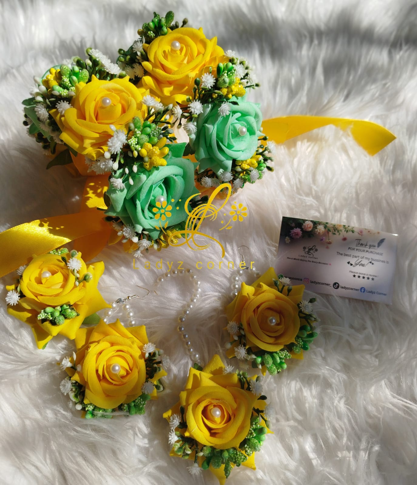 Yellow+SeaGreen Gajraset - Velvet Rose Gajraset