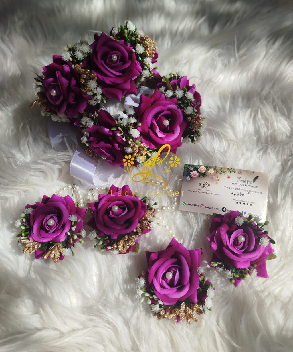 Magenta With Goldon Gajraset