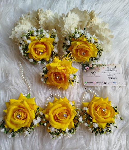 Gajraset - Rose Gajraset