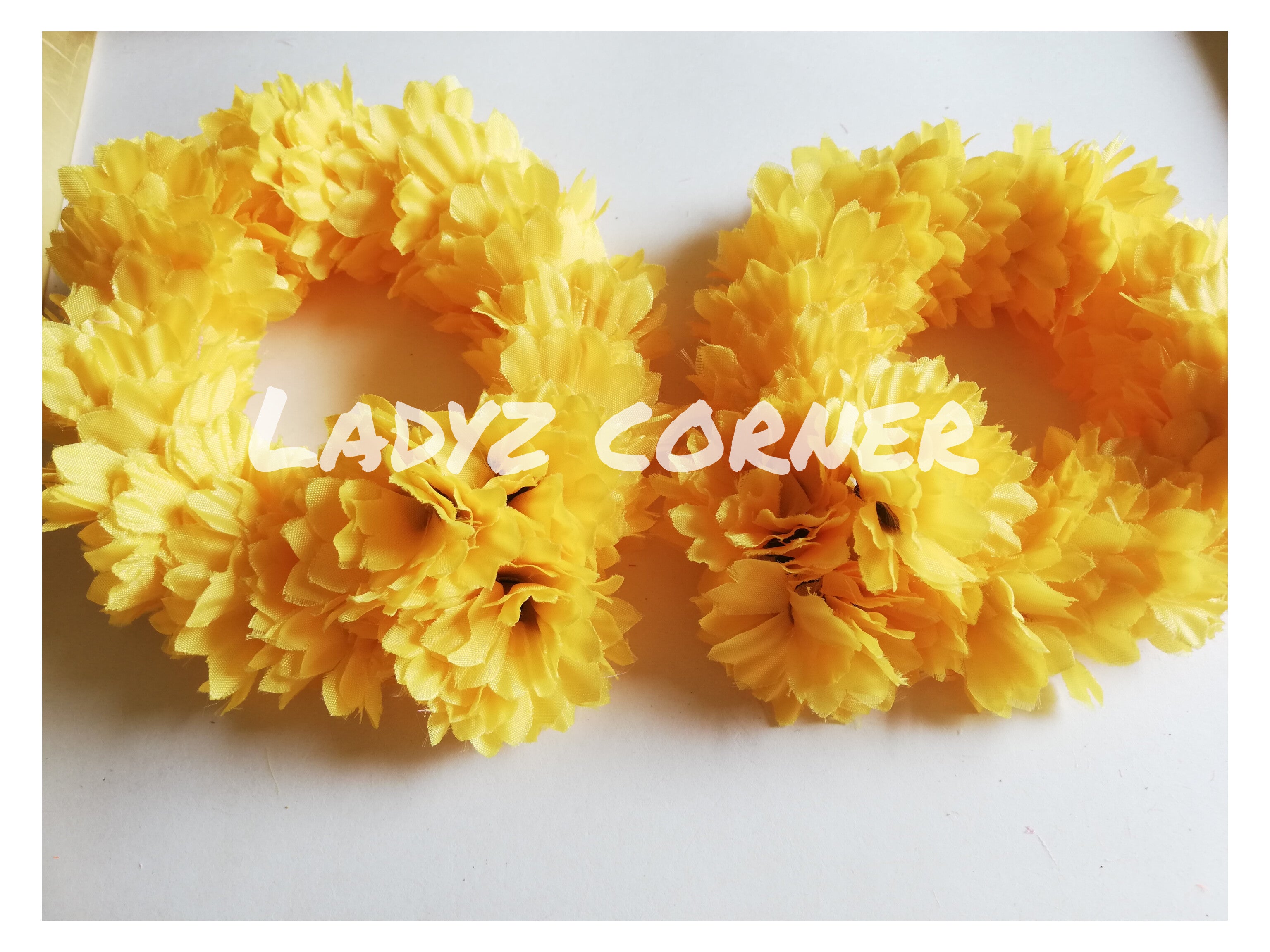 Simple Yellow Gjary