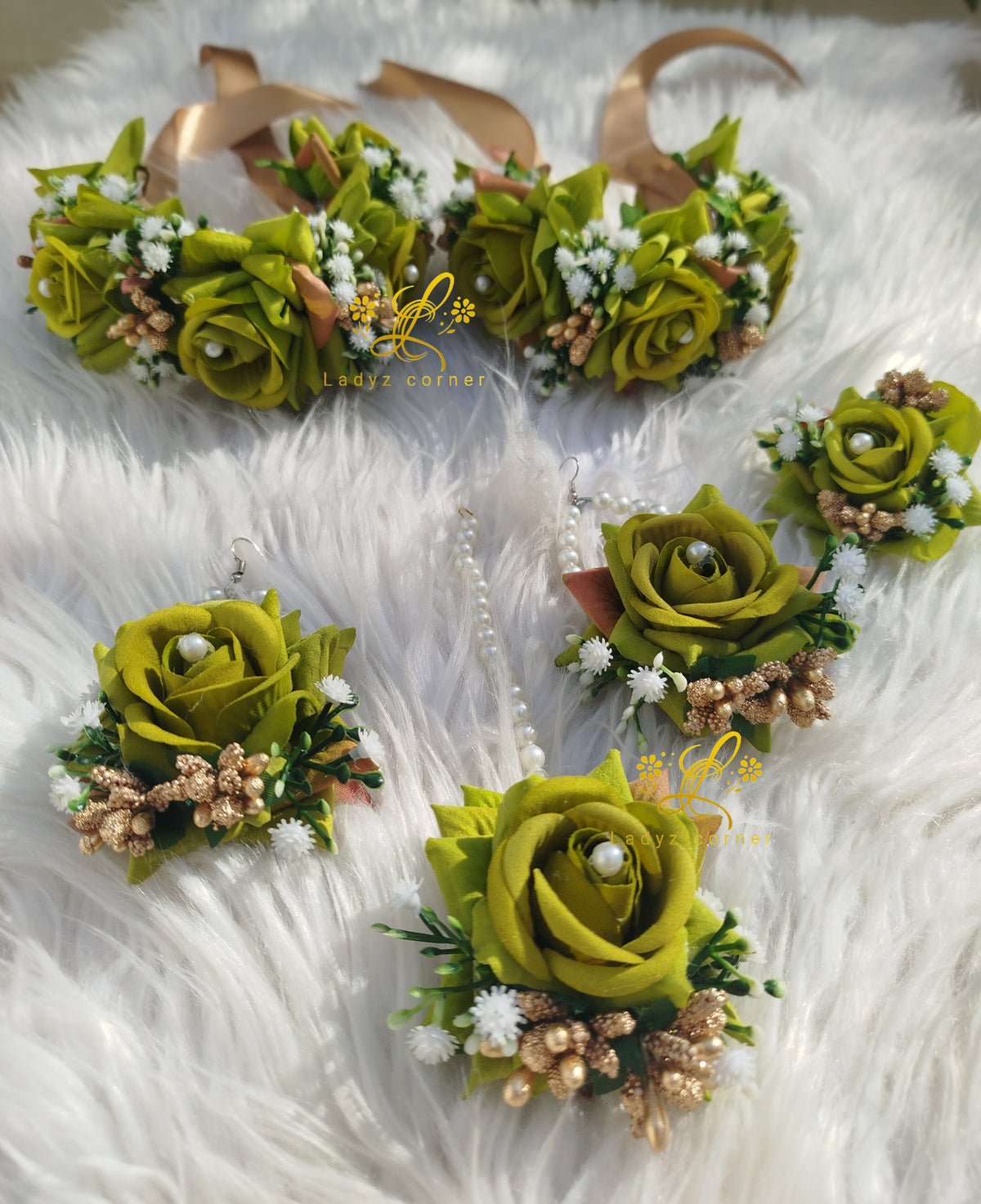 Mehndi Green Gajraset